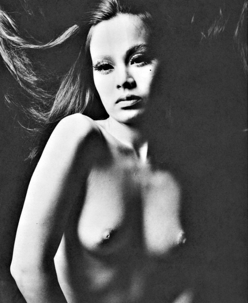 Erotic works of classic Japanese photography by Yoshihiro Tatsuki