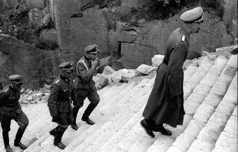 "Escalera de los muertos" en el campo de concentración austriaco de Mauthausen