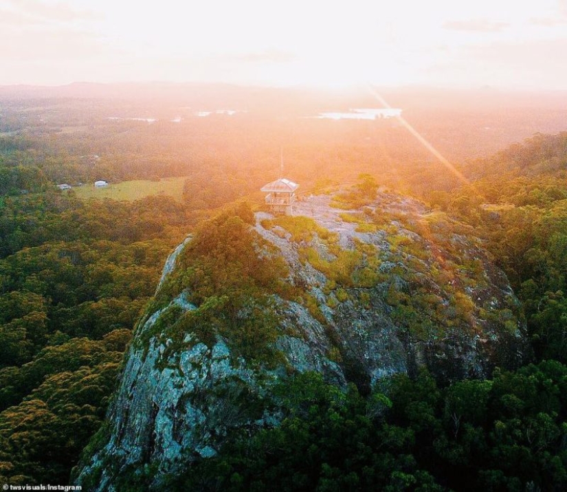 Especially impressionable people should definitely watch it! Fascinating Australia through the lens of a drone