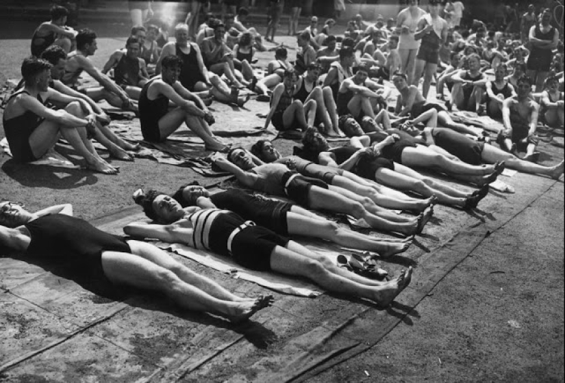 Este Londres loco y vibrante en fotografías en blanco y negro de la década de 1930