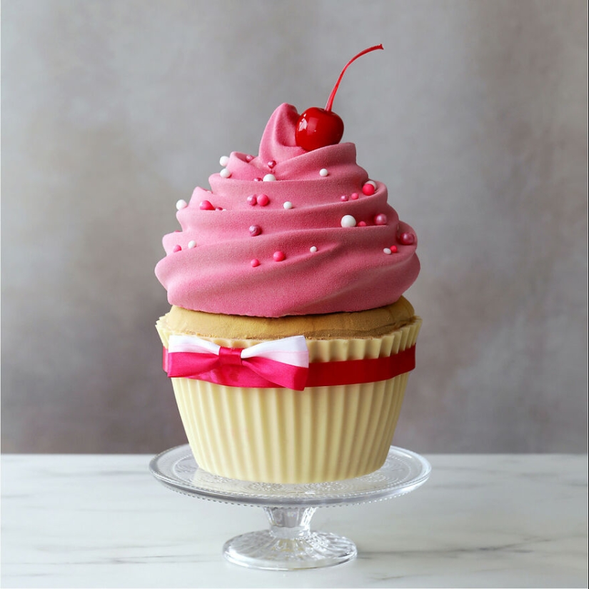 Este pastelero ucraniano hace pasteles de formas y objetos aleatorios