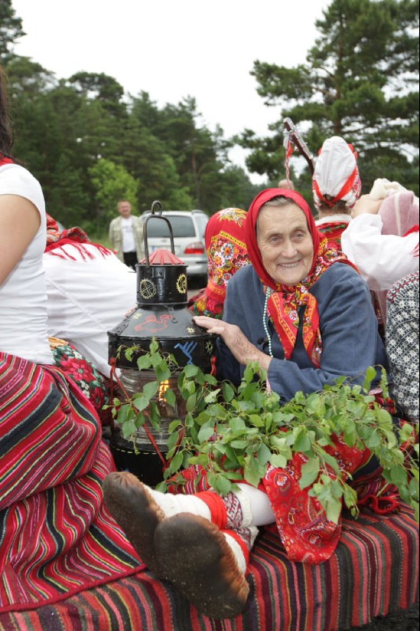 Estonian Ivanovo — Kihnu Island, where only women live