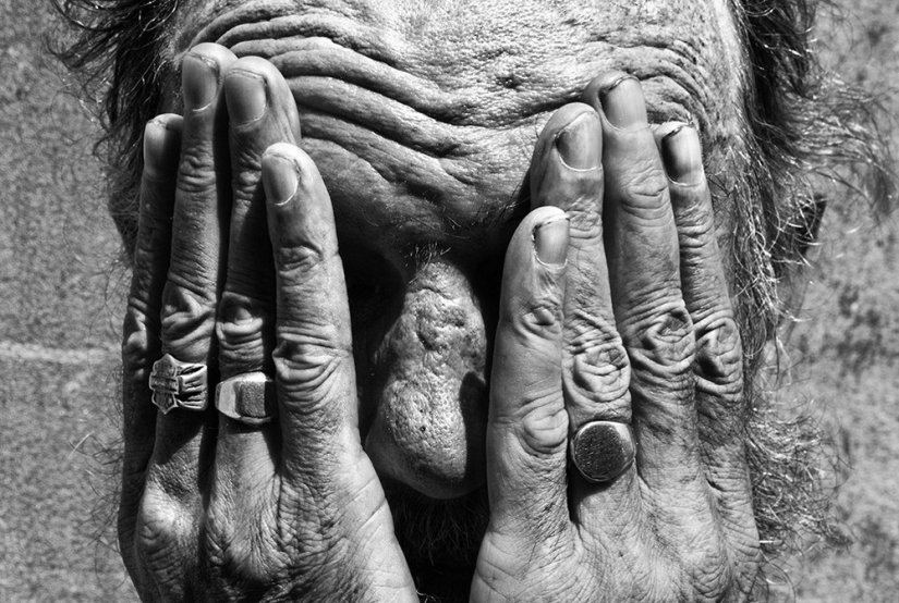 "Estoy fascinado por el misterio escondido en las caras": retratos expresivos de Billy Plummer