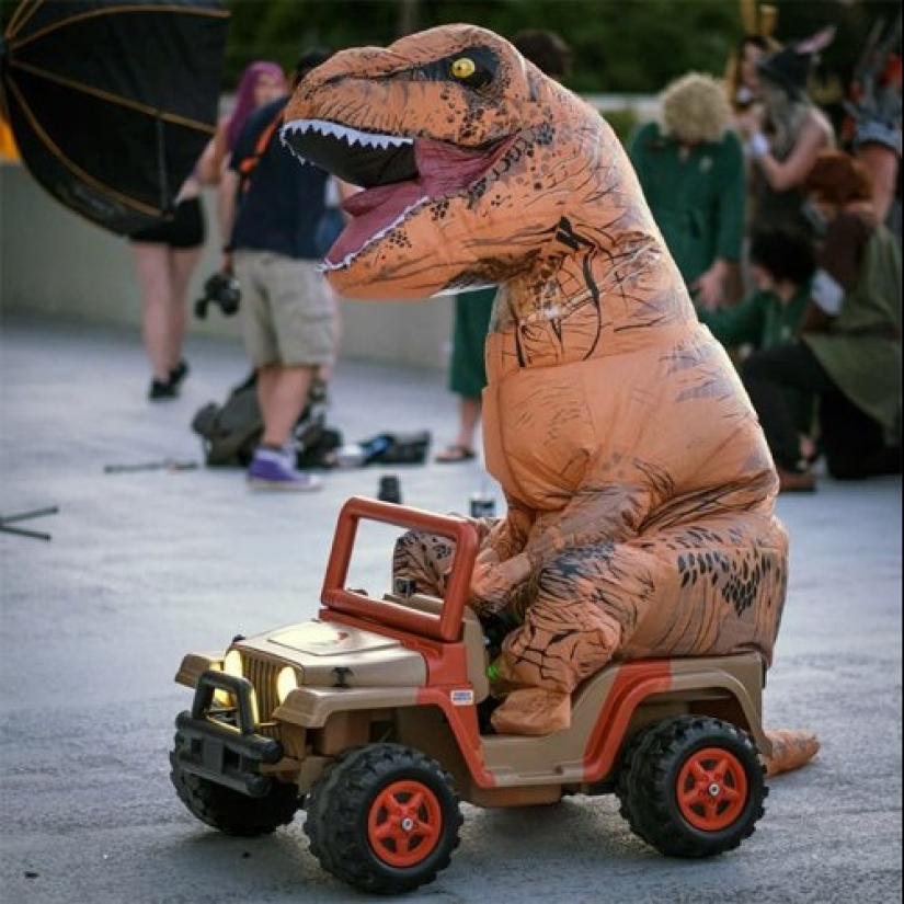 Everyone dreams of this tyrannosaurus costume, and here's why