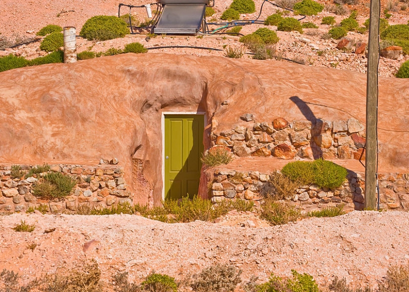 Exiles of the Sun: about the town of Coober Pedy, where people live underground