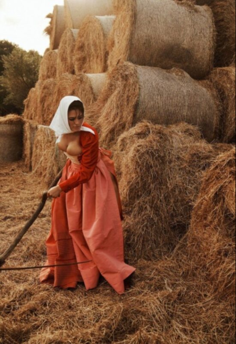 Experimentos fotográficos de Lachlan Bailey: supermodelos en una granja y erotismo en campos polvorientos