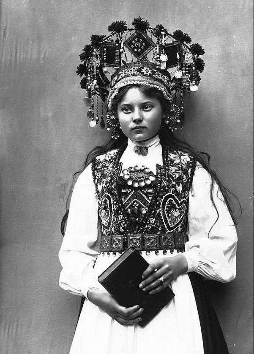 Fabulous outfits of Norwegian brides of the 1870s‑1920s