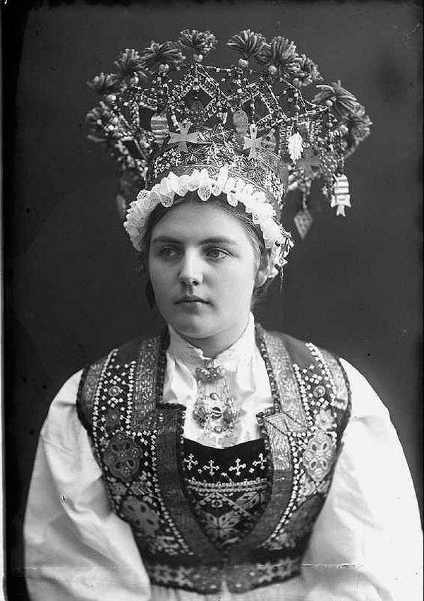 Fabulous outfits of Norwegian brides of the 1870s‑1920s