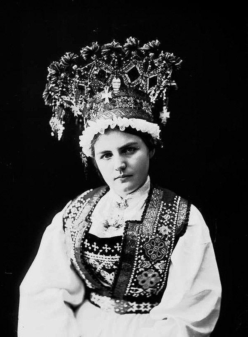 Fabulous outfits of Norwegian brides of the 1870s‑1920s