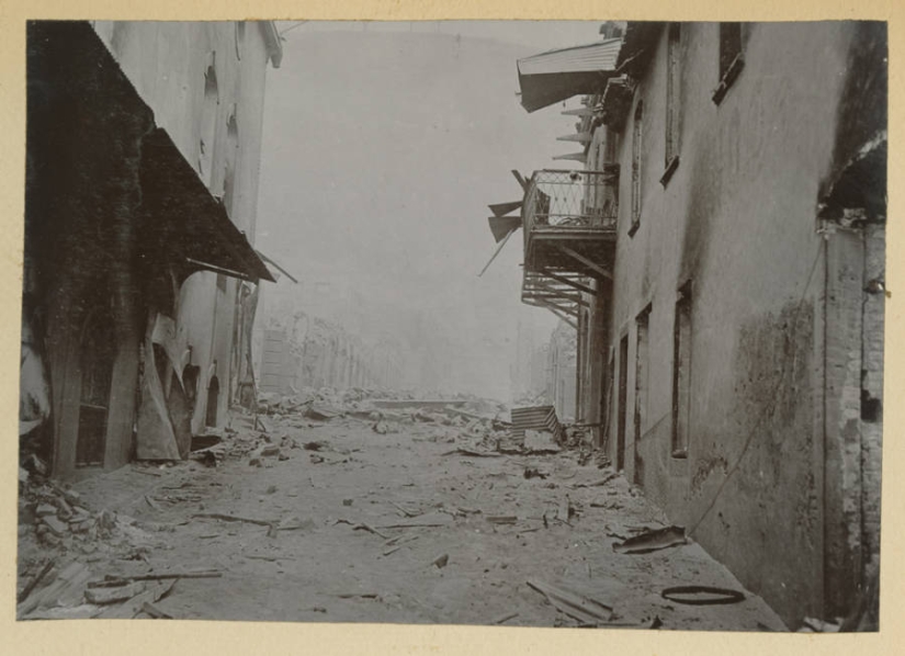 Face distorted in the throes of agony: images before and after the terrible volcanic eruption of the twentieth century