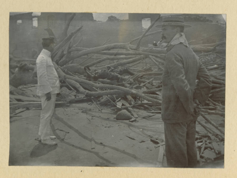 Face distorted in the throes of agony: images before and after the terrible volcanic eruption of the twentieth century