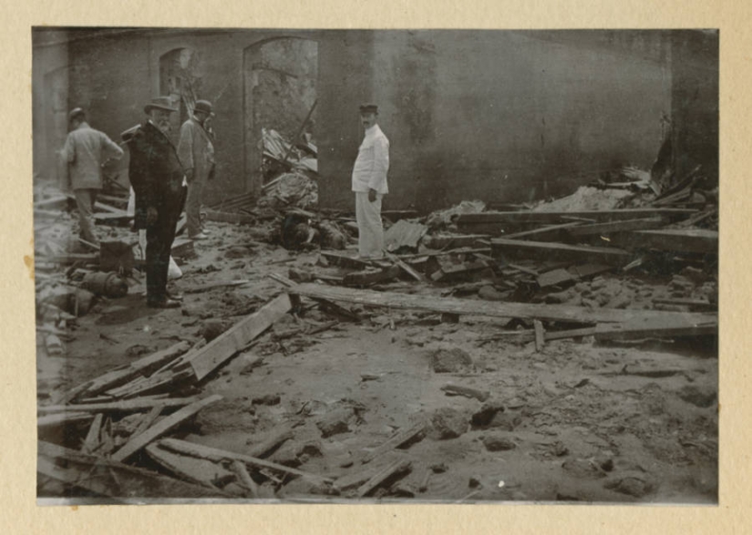 Face distorted in the throes of agony: images before and after the terrible volcanic eruption of the twentieth century