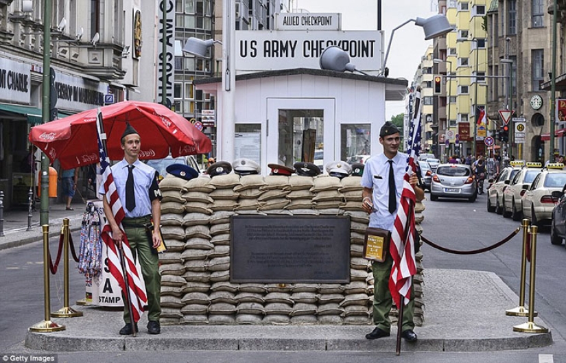 Fake attractions that gather crowds of tourists ready to believe in any fairy tales