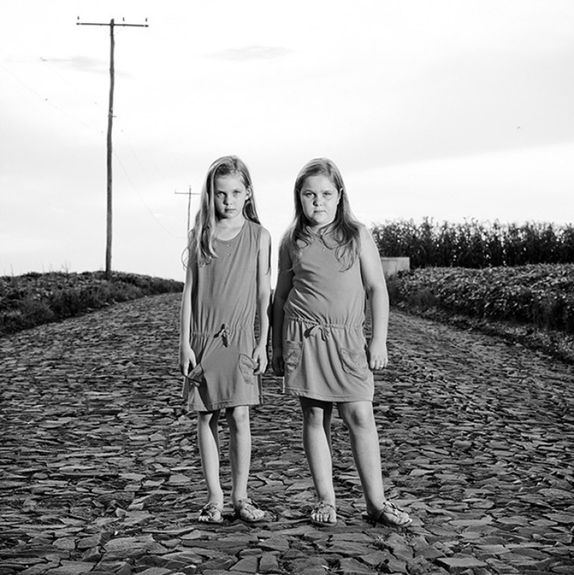 Fascinating portraits of twins