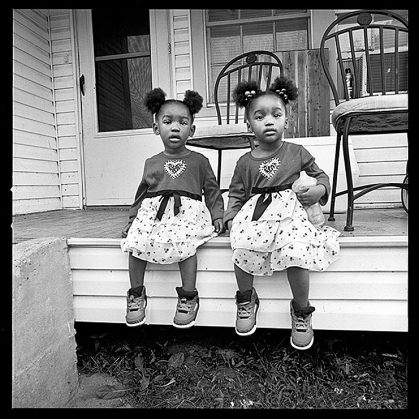 Fascinating portraits of twins