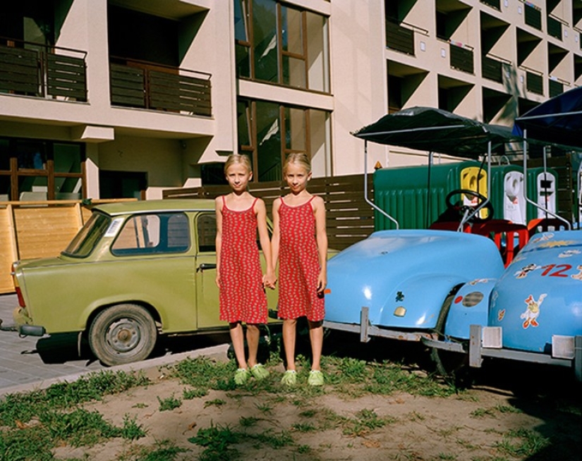 Fascinating portraits of twins