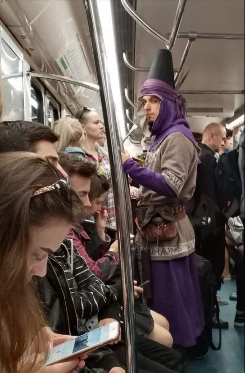 Fashion of the people: the brightest passengers on Russian subway