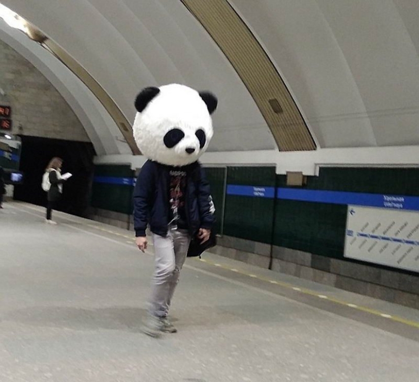 Fashion of the people: the brightest passengers on Russian subway