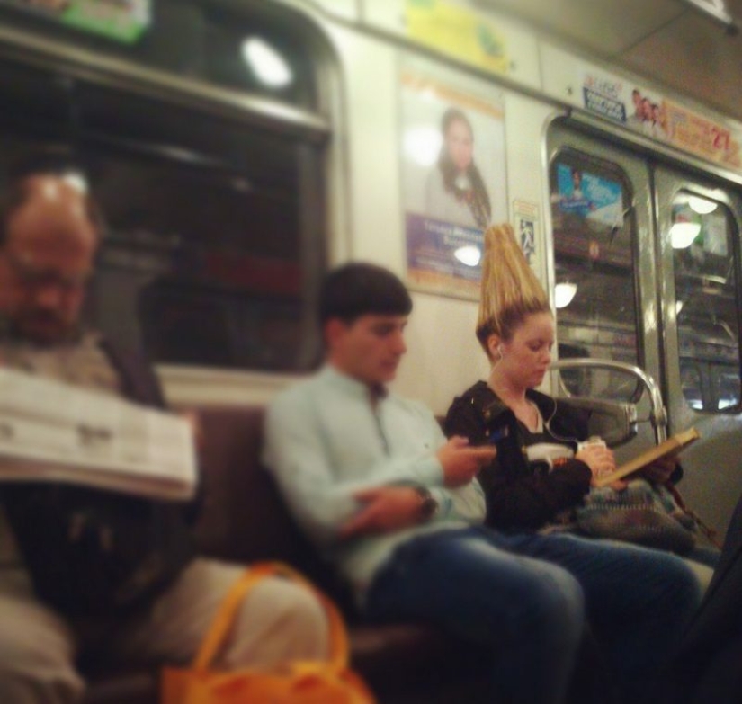 Fashion of the people: the brightest passengers on Russian subway