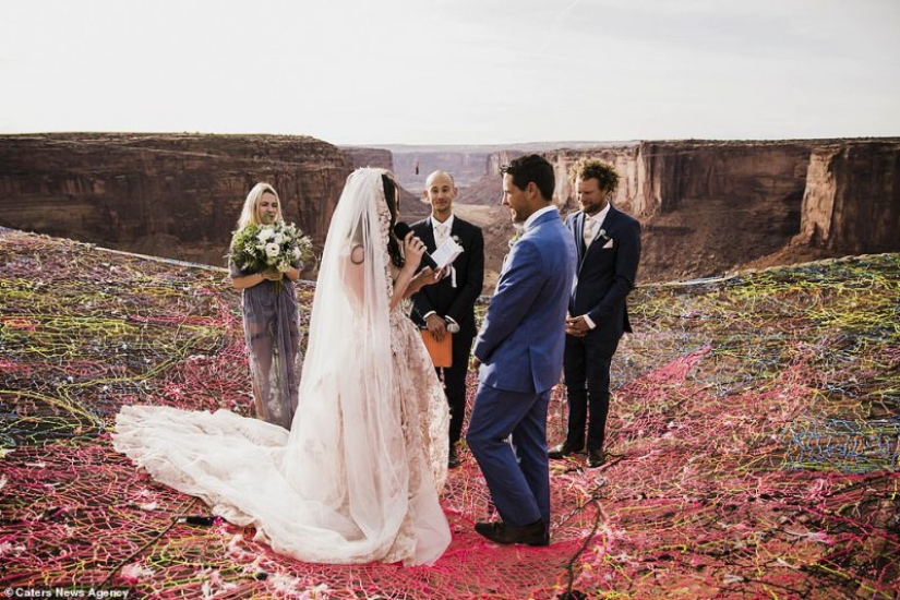 Fearless love: the wedding ceremony in the most extreme and unusual locations