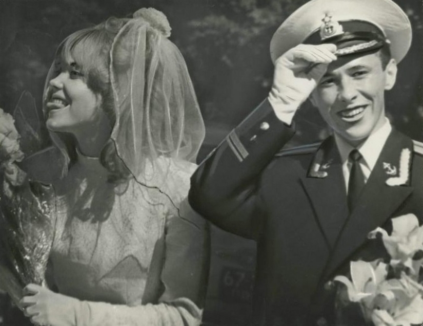 Features of a Soviet-style wedding celebration