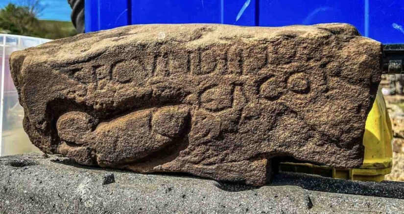 "Fence art" of the ancients: archaeologists regularly find offensive inscriptions