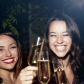 Festive mood - spoiled smile: alcohol destroys teeth worse than sweets