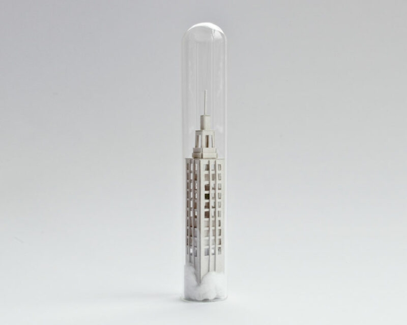 Floating worlds in a test tube from a Dutch artist