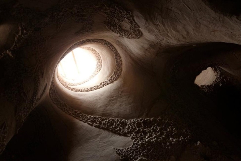 For 25 years, all alone, he created an underground fairy-tale world