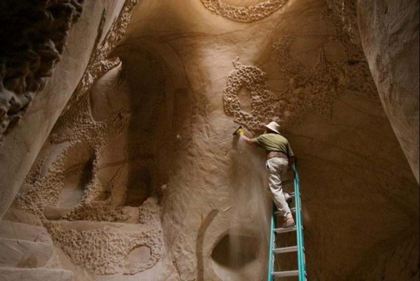 For 25 years, all alone, he created an underground fairy-tale world