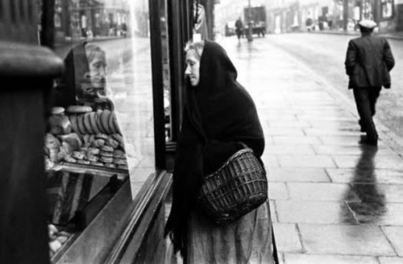 Fotografía brillante del pionero del fotoperiodismo Kurt Hutton