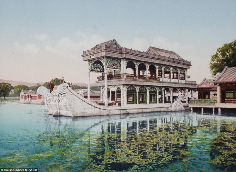 Fotos a Color de los destinos turísticos más populares, tomada hace más de 100 años