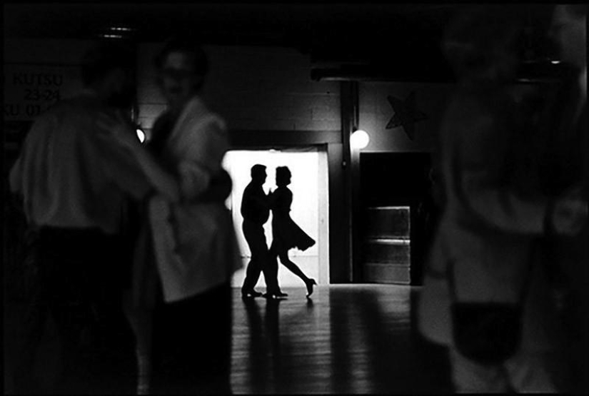 Fotos cálidas y divertidas de Elliot Erwitt