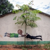 French Artist Paints On Walls To Turn Them Into Pieces Of Art