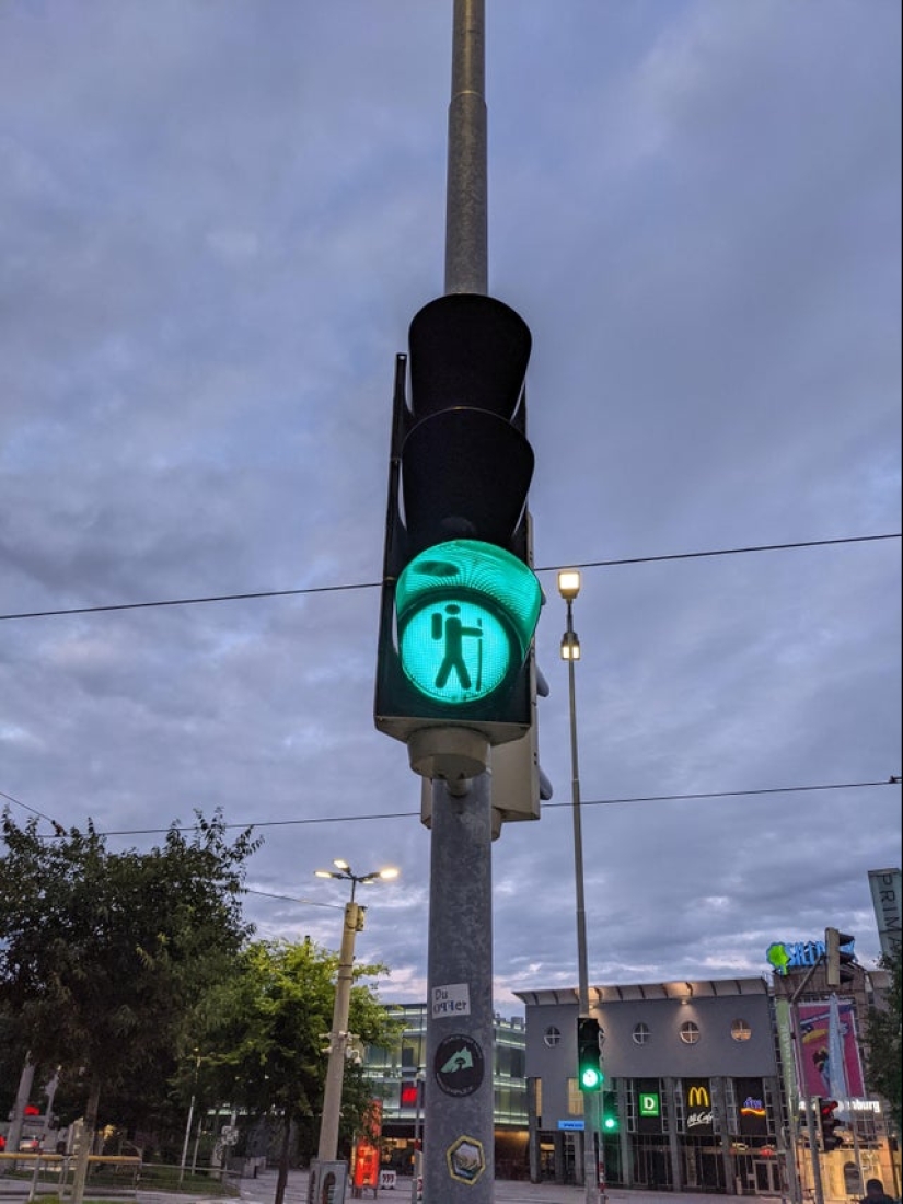 From hearts to Karl Marx: 13 unusual traffic signals from around the world