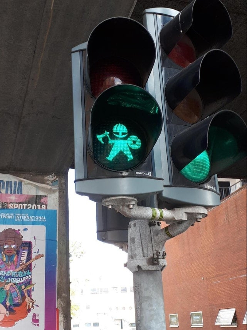 From hearts to Karl Marx: 13 unusual traffic signals from around the world