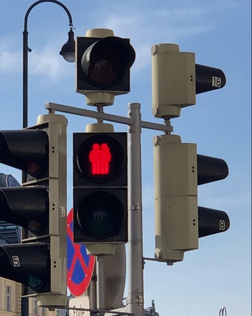 From hearts to Karl Marx: 13 unusual traffic signals from around the world