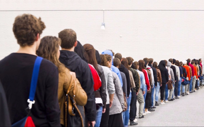 From watching TV to standing in queues: 10 real cases where people got paid for doing nothing