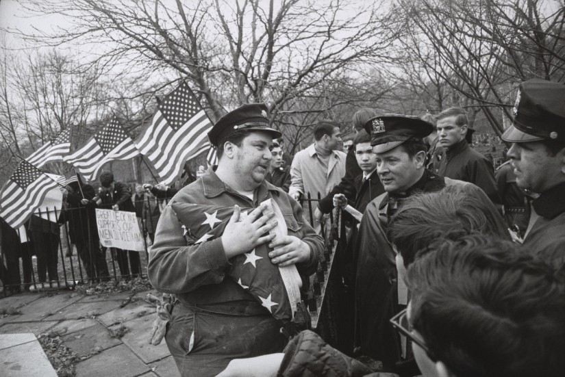 Garry Winogrand – el gigante de la fotografía callejera