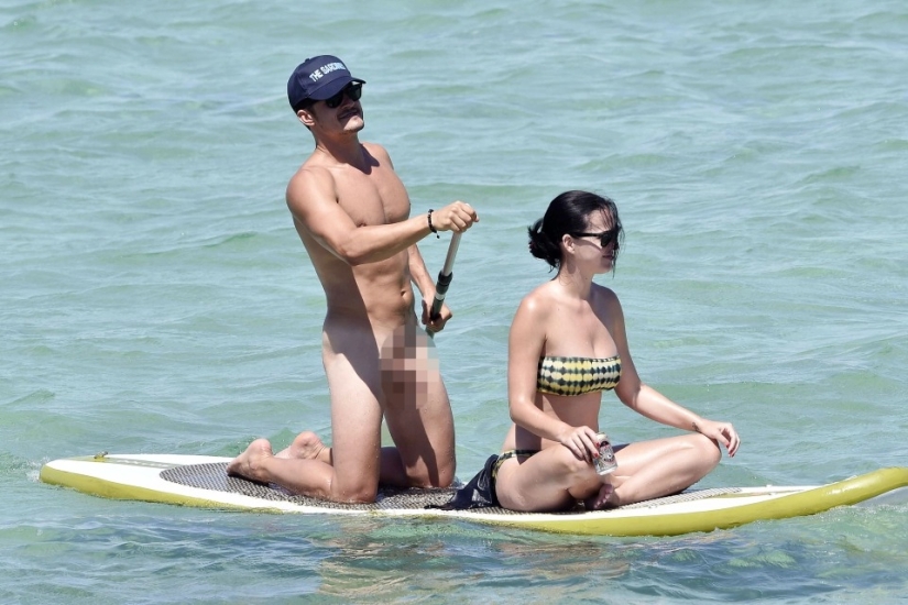 Girls with a paddle: celebrities who are fond of SUP-surfing