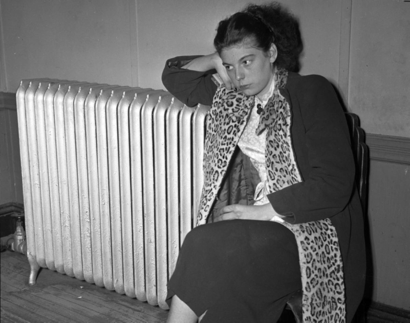 Godmother: 25 rare photos of women of the gangster world