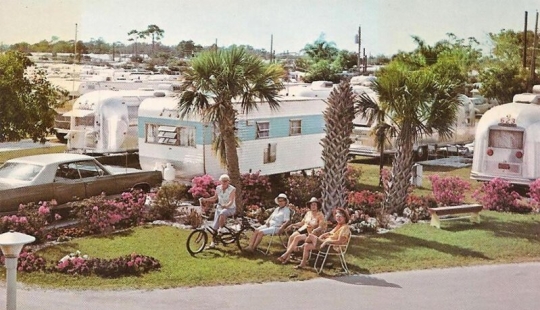 Golden time on wheels: American trailer parks in 50-ies and 60-ies