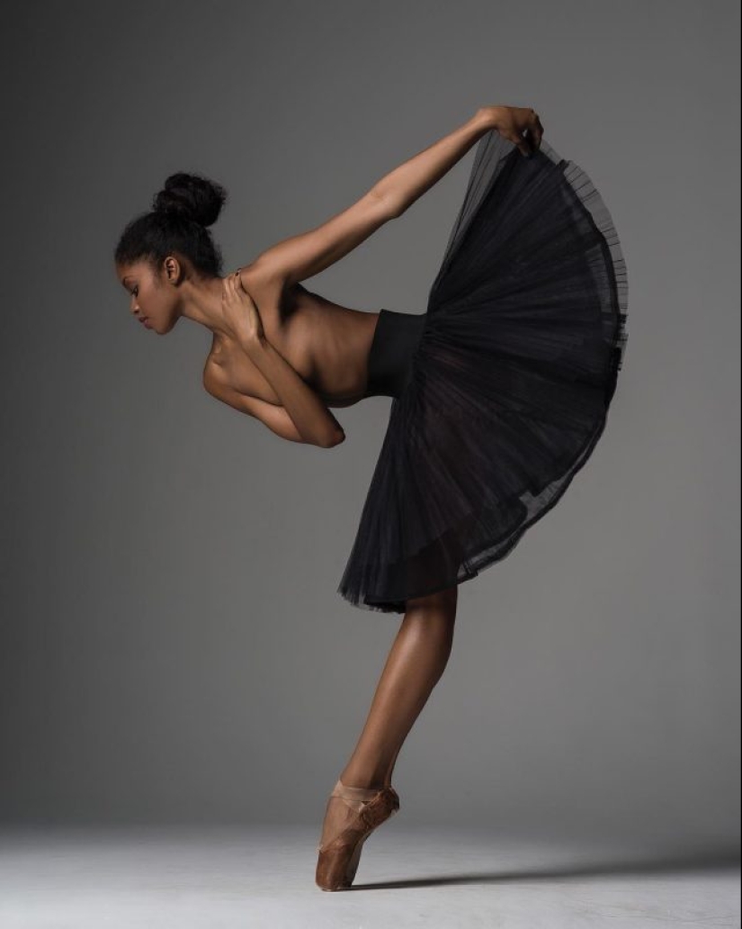 Grace and seduction: 30 hot photos of ballerinas