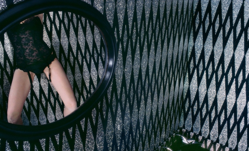 Guy Bourdain es el fotógrafo de moda más controvertido