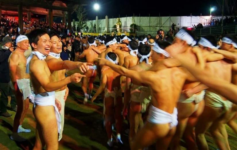 Hadaka matsuri – a celebration of naked men in Japan