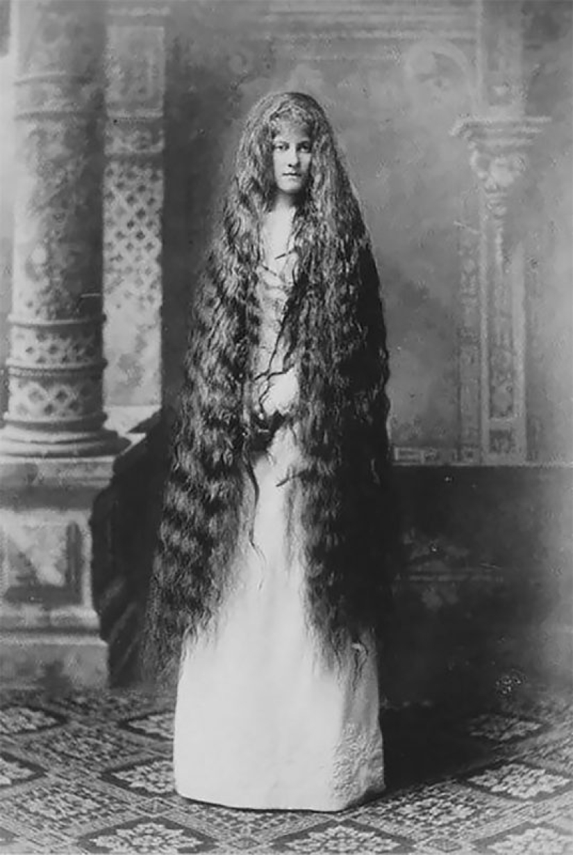 Hair lifetime: beauties of the Victorian era, which never had a haircut