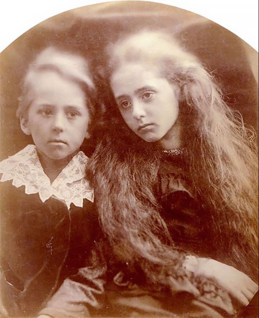 Hair lifetime: beauties of the Victorian era, which never had a haircut