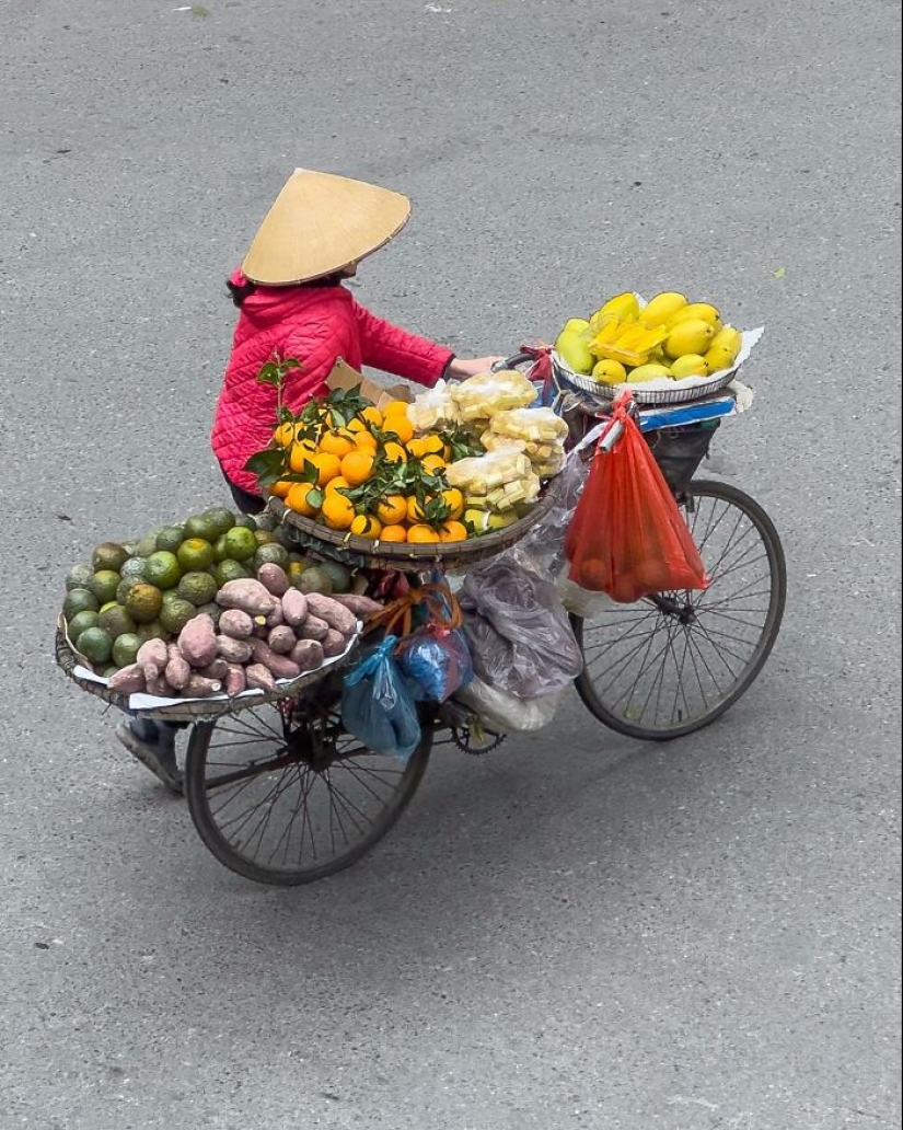 Hanoi desde arriba: retratos aéreos de vendedores de fruta realizados por Trung Dong