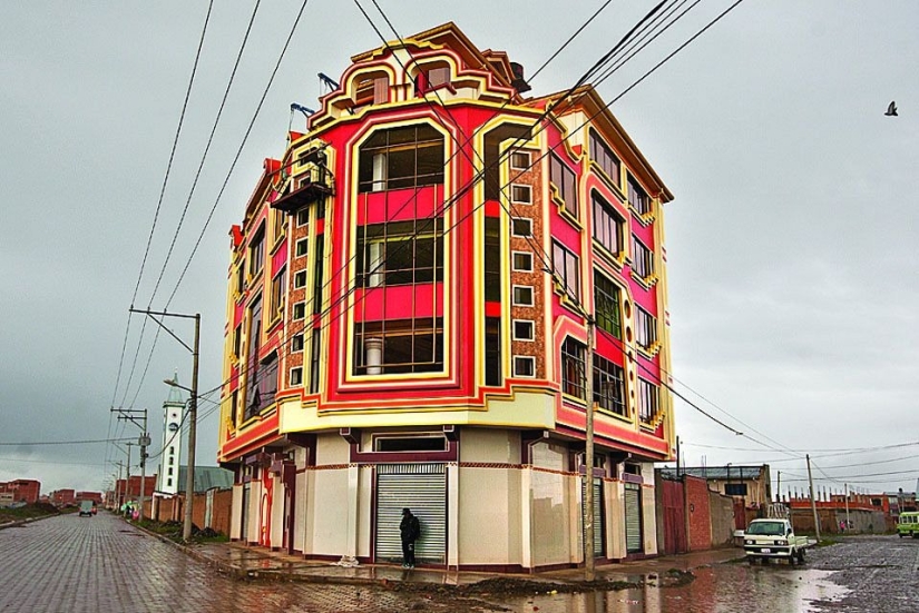 High in the mountains of Bolivia, there are houses that will make you believe in aliens
