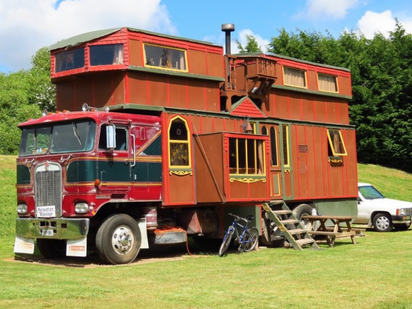 Home-trucks — weird, but a cute relic of the hippie era